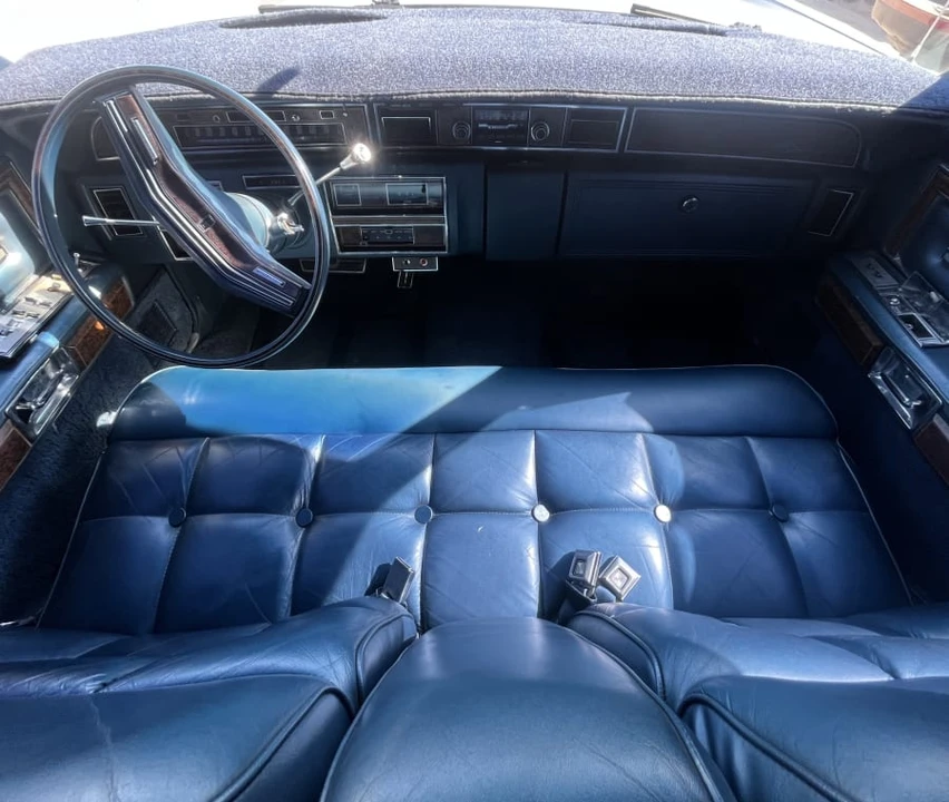 1975 Lincoln Continental 5th Gen - Image 12 of 13