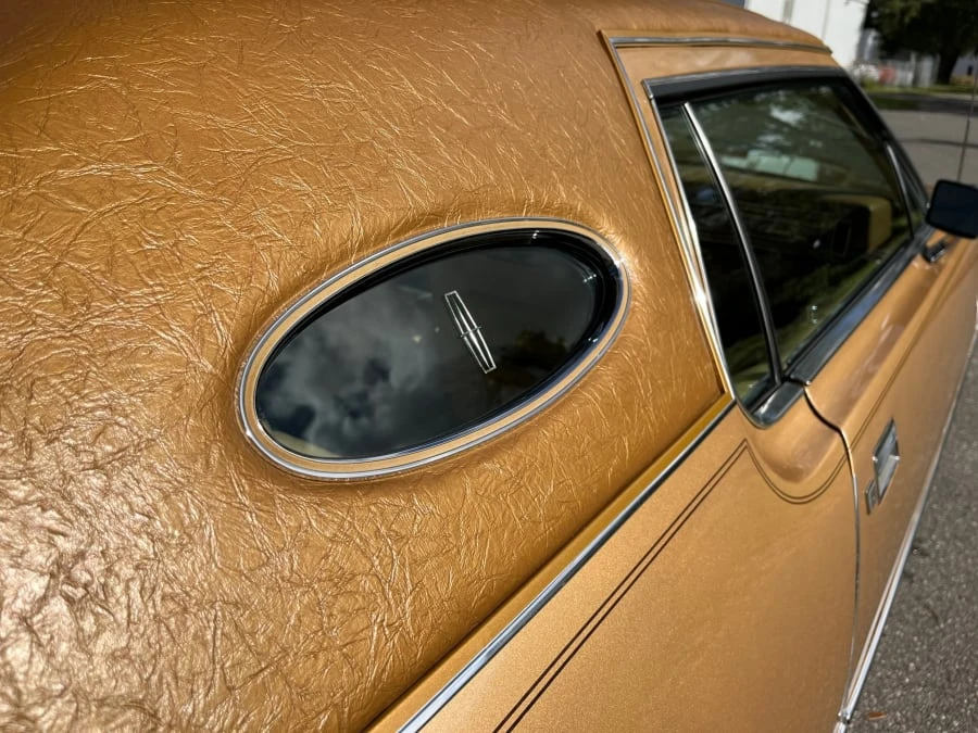 1975 Lincoln Continental Mark IV - Image 10 of 24