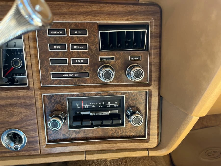 1975 Lincoln Continental Mark IV - Image 18 of 24