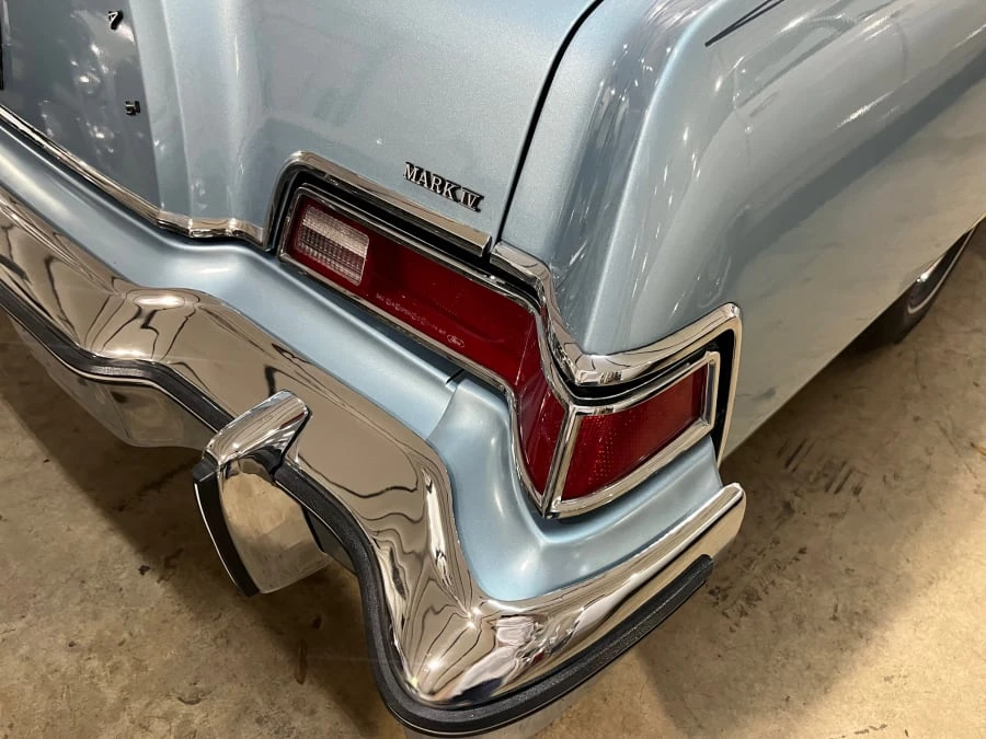 1975 Lincoln Continental Mark IV - Image 24 of 31