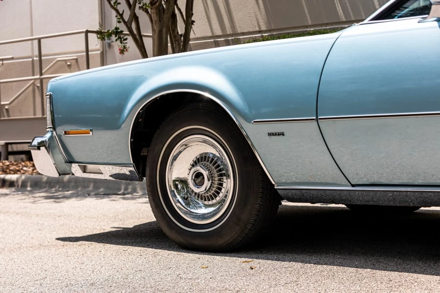1975 Lincoln Continental Mark IV - Image 10 of 31