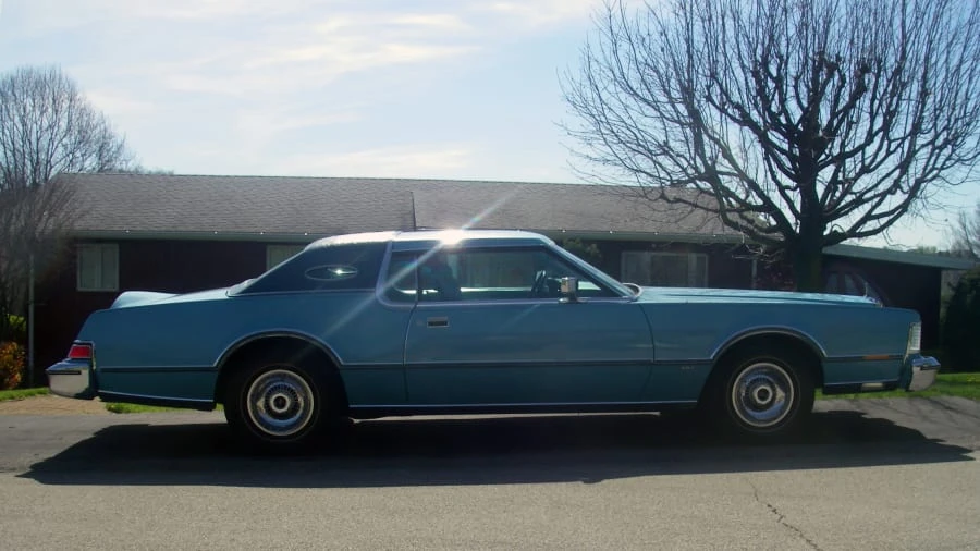 1975 Lincoln Continental Mark IV - Image 2 of 11