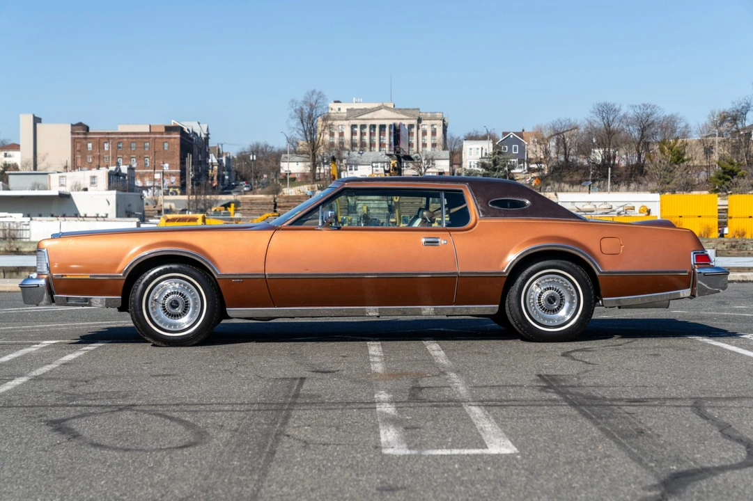 1975 Lincoln Continental Mark IV - Image 3 of 8