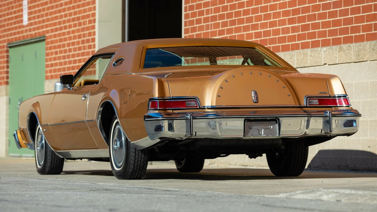 1975 Lincoln Continental Mark IV - Image 13 of 29