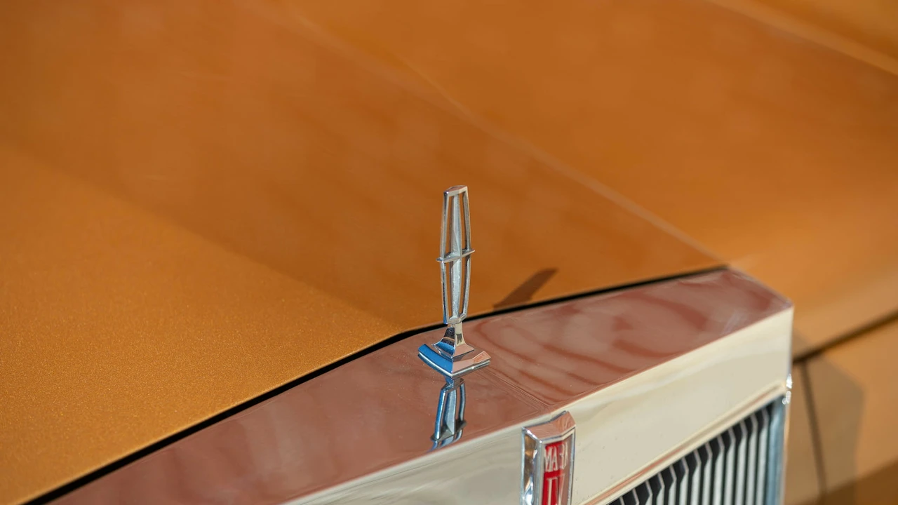 1975 Lincoln Continental Mark IV - Image 19 of 29