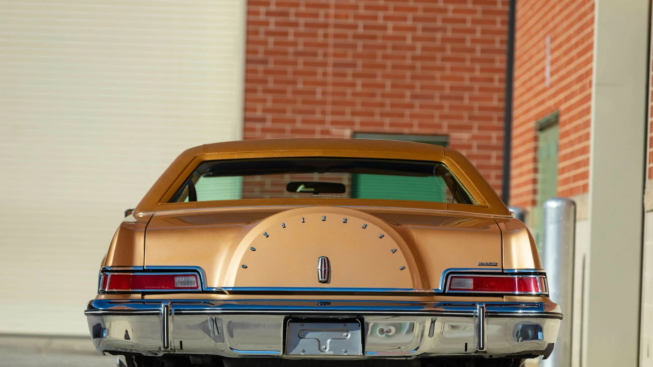 1975 Lincoln Continental Mark IV - Image 23 of 29