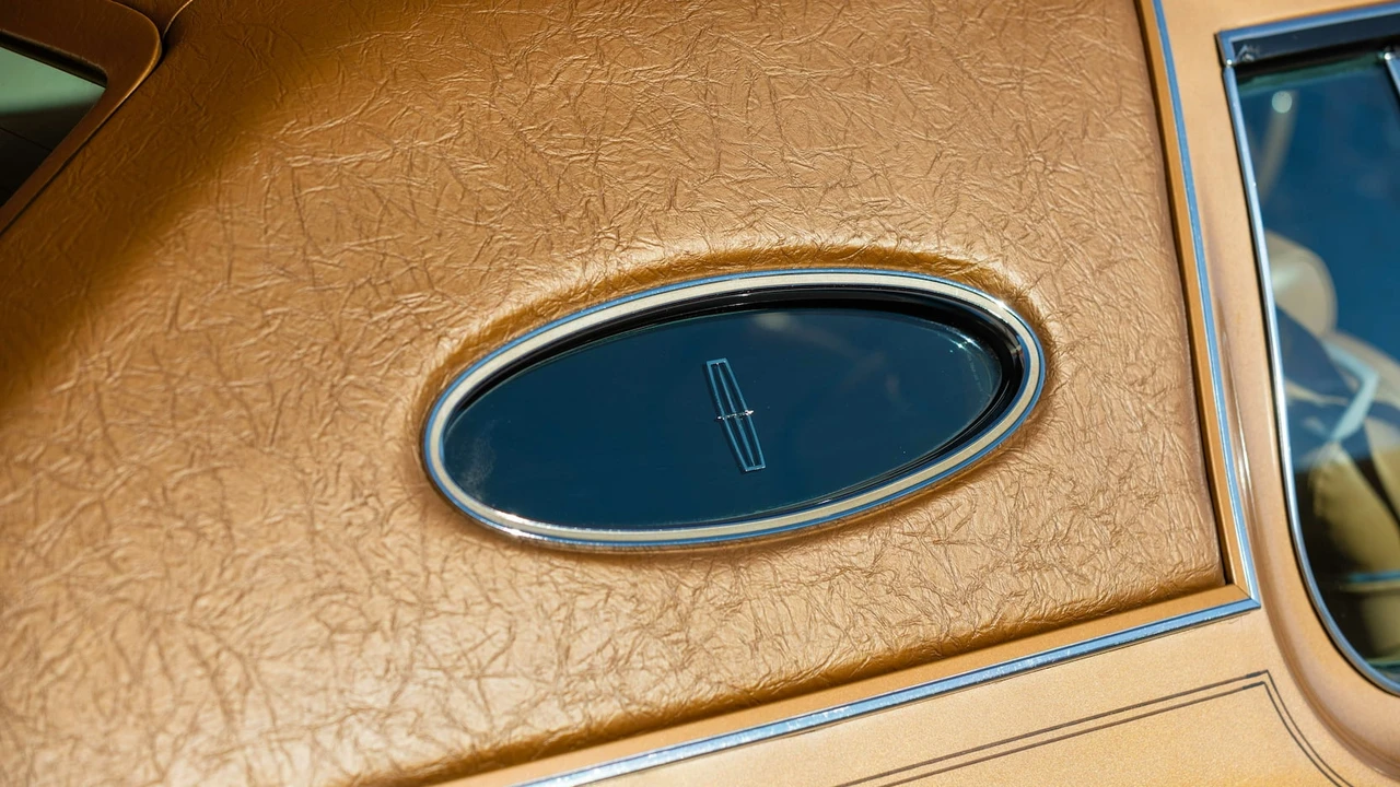1975 Lincoln Continental Mark IV - Image 27 of 29