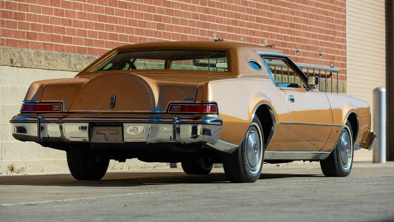 1975 Lincoln Continental Mark IV - Image 3 of 29