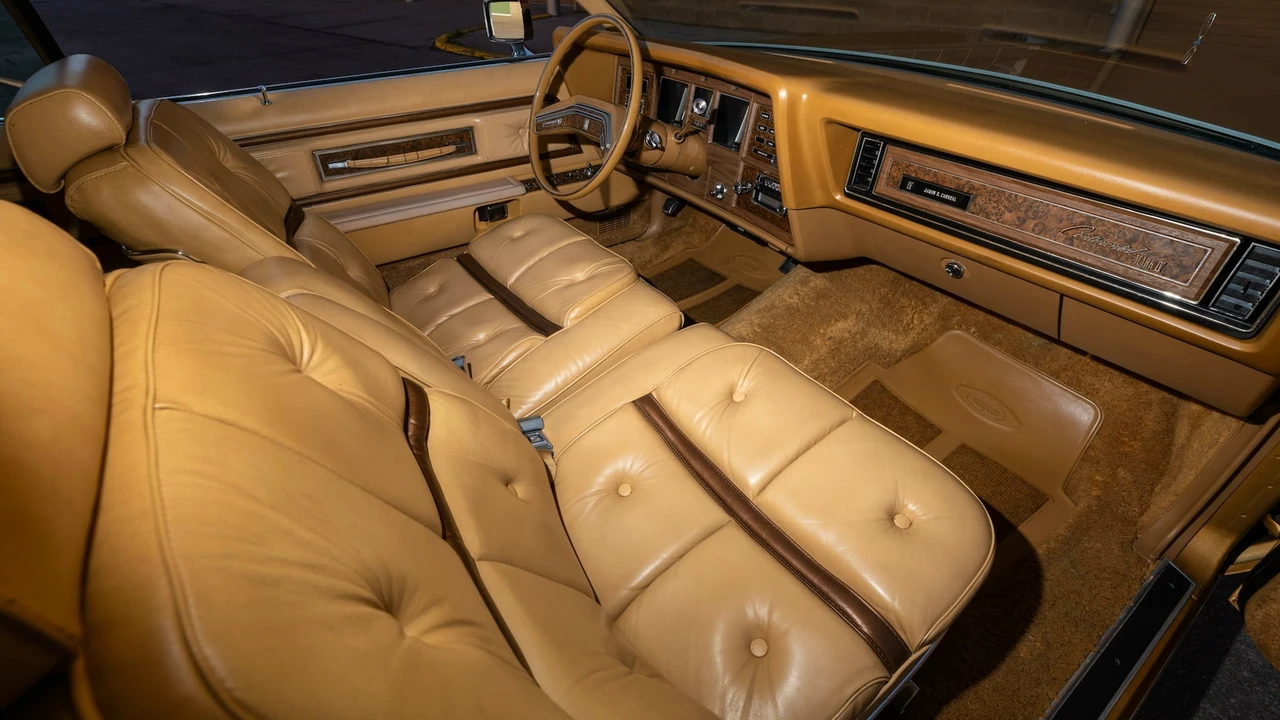 1975 Lincoln Continental Mark IV - Image 5 of 29