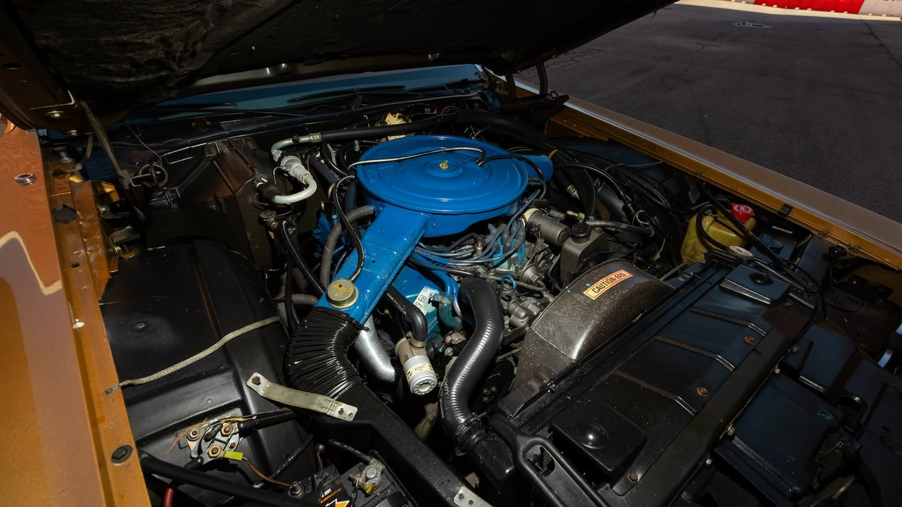 1975 Lincoln Continental Mark IV - Image 7 of 29