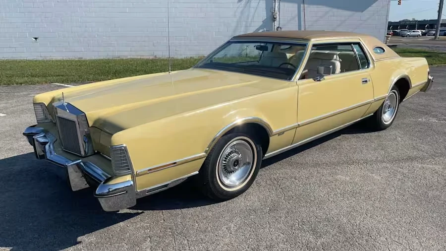 1975 Lincoln Continental Mark IV - Image 6 of 13