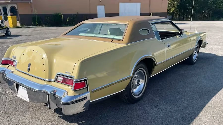 1975 Lincoln Continental Mark IV - Image 2 of 13