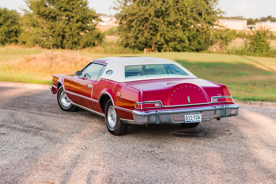 1975 Lincoln Continental Mark IV - Image 4 of 31