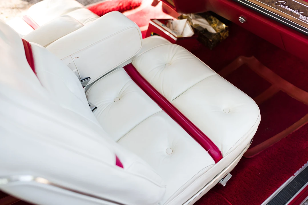 1975 Lincoln Continental Mark IV - Image 24 of 31