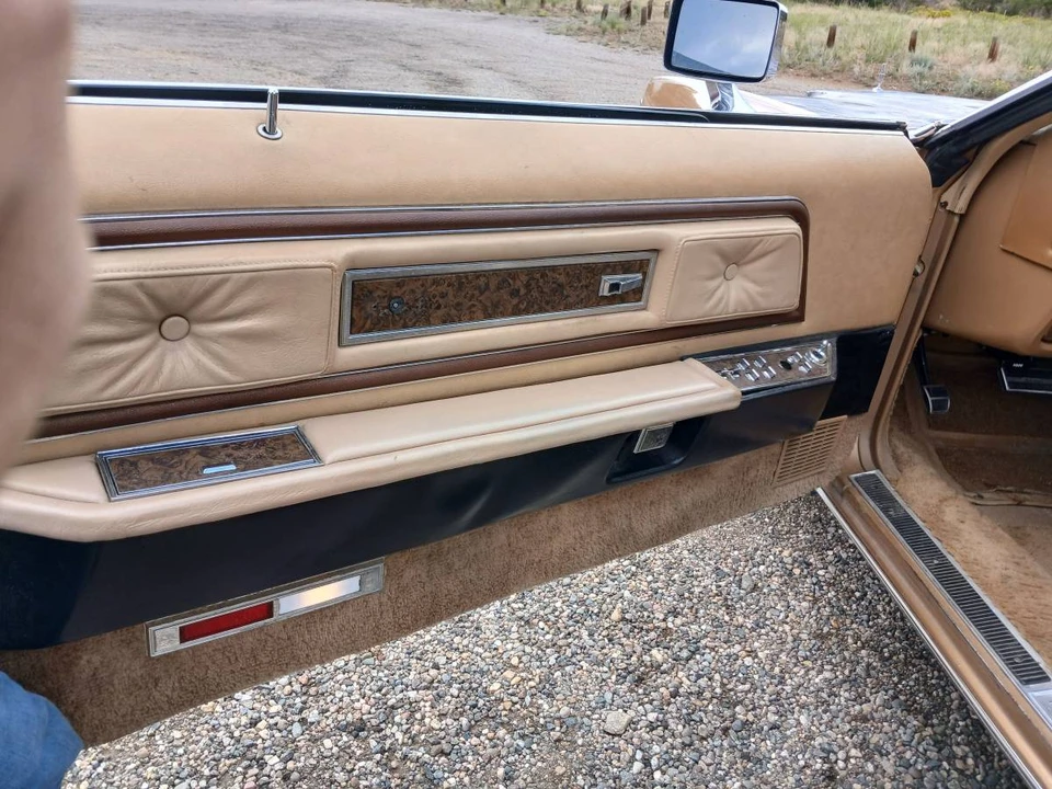 1975 Lincoln Continental Mark IV - Image 15 of 19