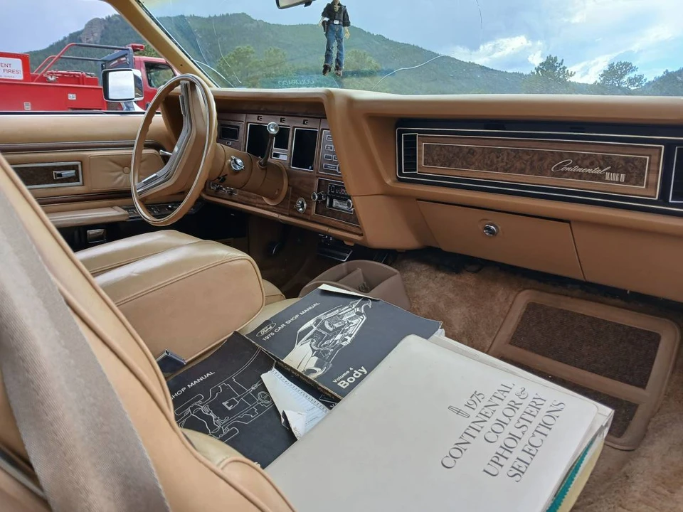 1975 Lincoln Continental Mark IV - Image 7 of 19