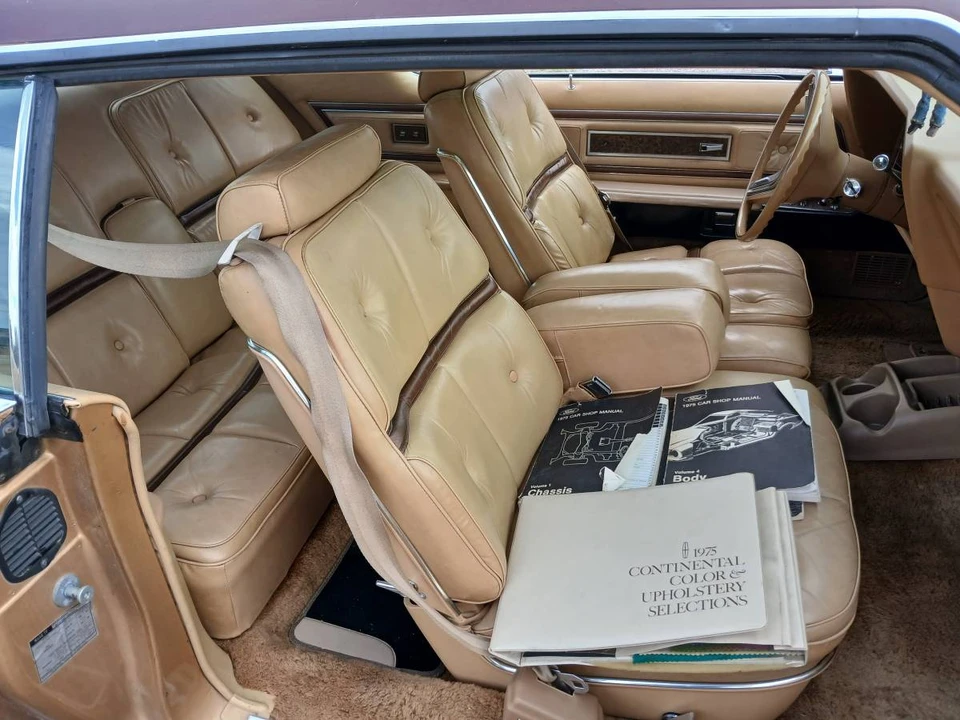 1975 Lincoln Continental Mark IV - Image 6 of 19