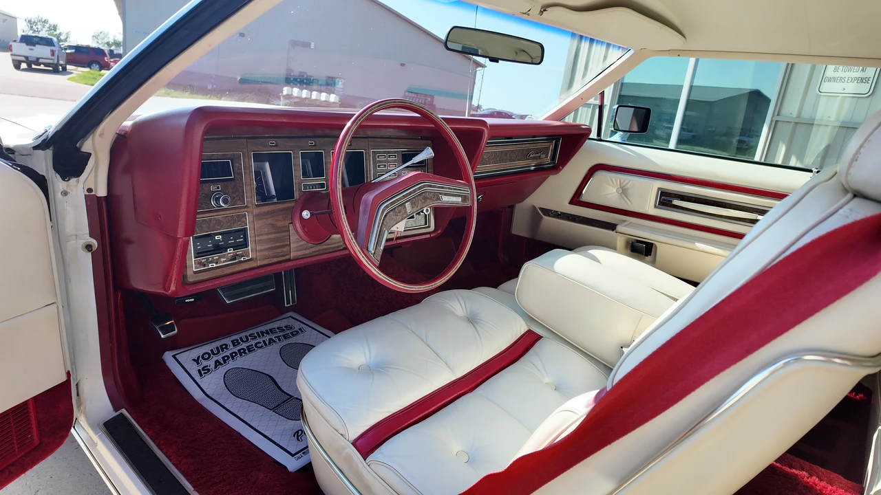 1975 Lincoln Continental 5th Gen - Image 2 of 31