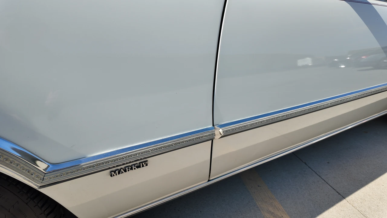 1975 Lincoln Continental 5th Gen - Image 14 of 31