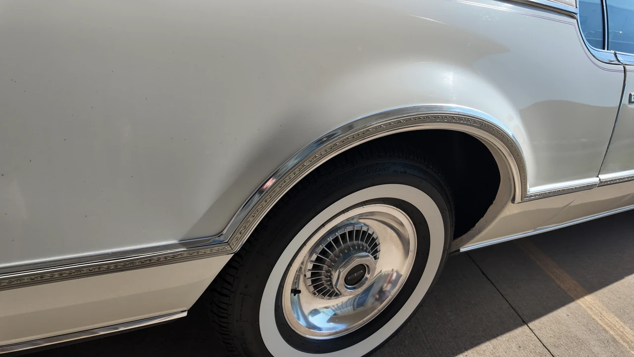 1975 Lincoln Continental 5th Gen - Image 26 of 31