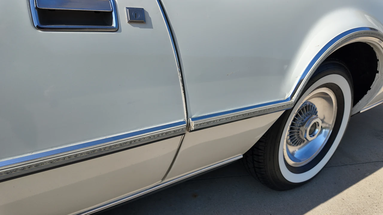 1975 Lincoln Continental 5th Gen - Image 16 of 31