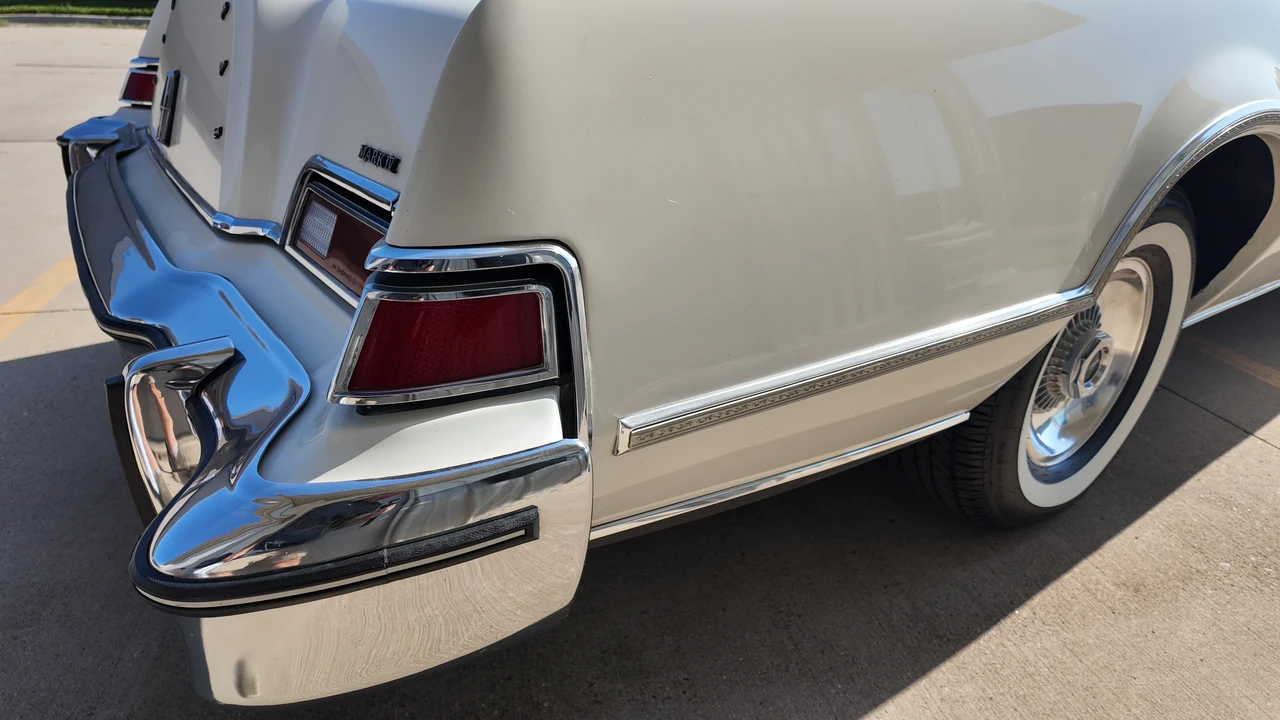 1975 Lincoln Continental 5th Gen - Image 25 of 31