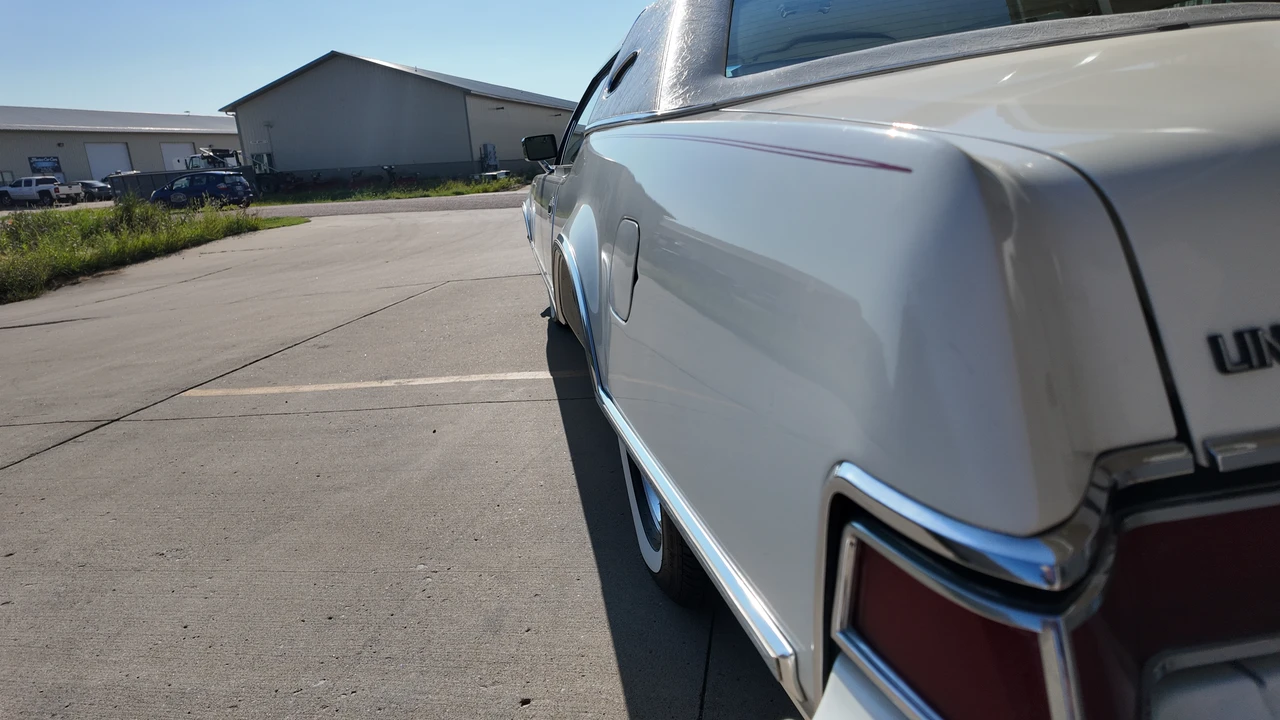 1975 Lincoln Continental 5th Gen - Image 21 of 31