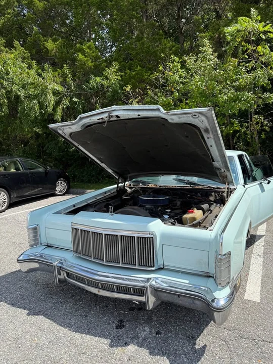 1975 Lincoln Continental 5th Gen - Image 11 of 12