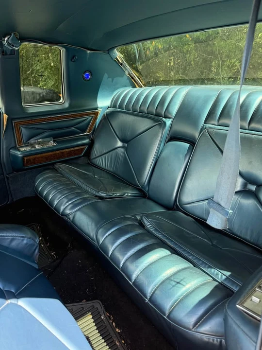 1975 Lincoln Continental 5th Gen - Image 9 of 12