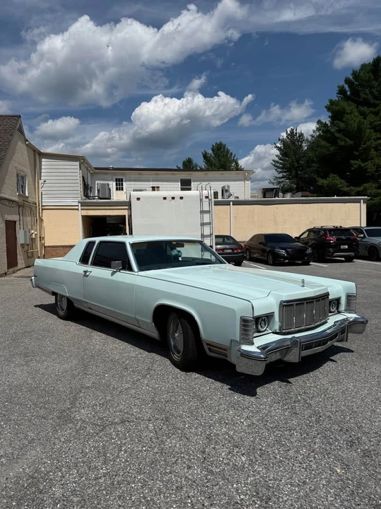 1975 Lincoln Continental 5th Gen - Image 2 of 12