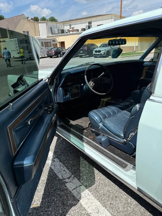 1975 Lincoln Continental 5th Gen - Image 7 of 12