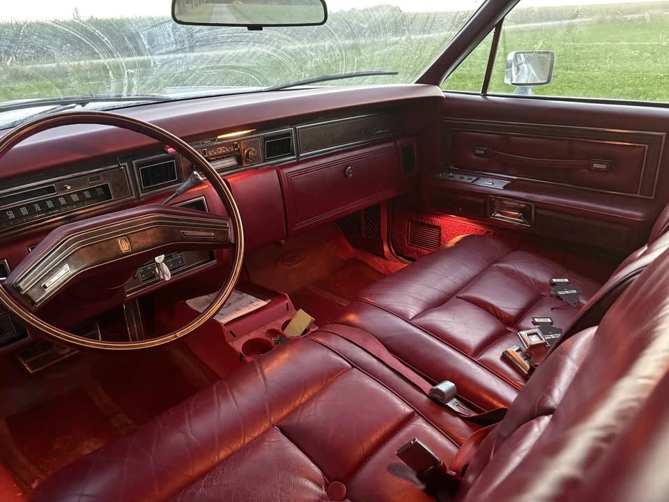 1975 Lincoln Continental 5th Gen - Image 10 of 11