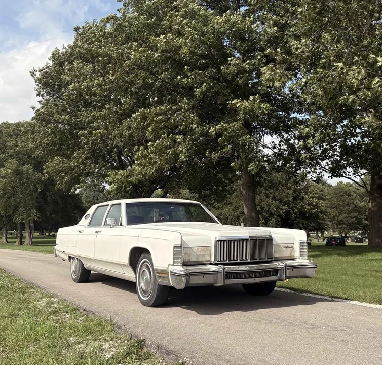 1975 Lincoln Continental 5th Gen - Image 4 of 11