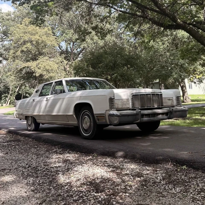 1975 Lincoln Continental 5th Gen - Image 2 of 11