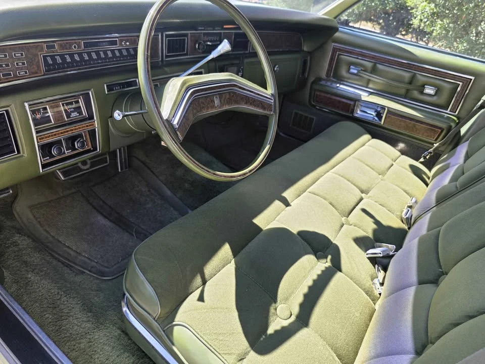1975 Lincoln Continental 5th Gen - Image 19 of 20