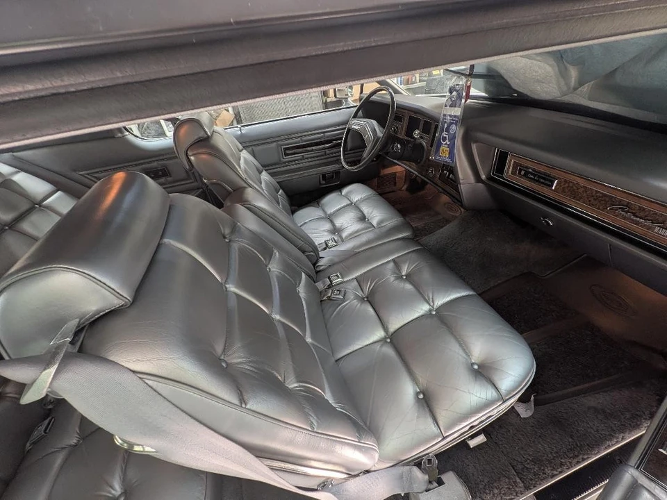 1975 Lincoln Continental 5th Gen - Image 20 of 28
