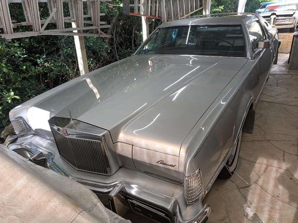 1975 Lincoln Continental 5th Gen - Image 2 of 28