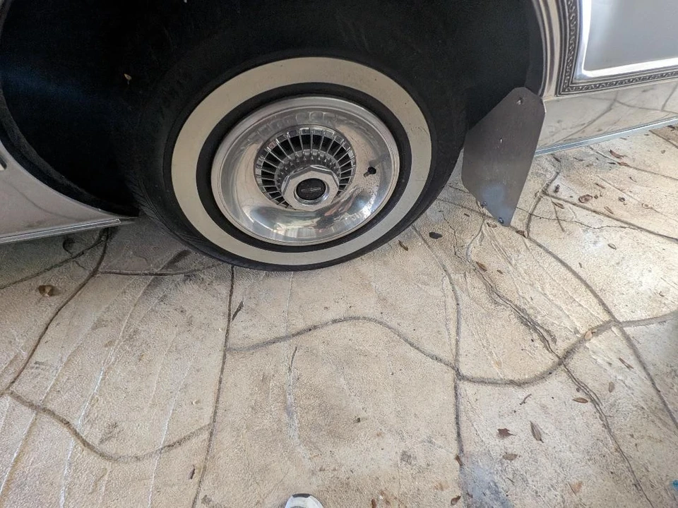 1975 Lincoln Continental 5th Gen - Image 12 of 28