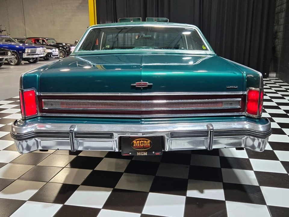 1975 Lincoln Continental 5th Gen - Image 4 of 12