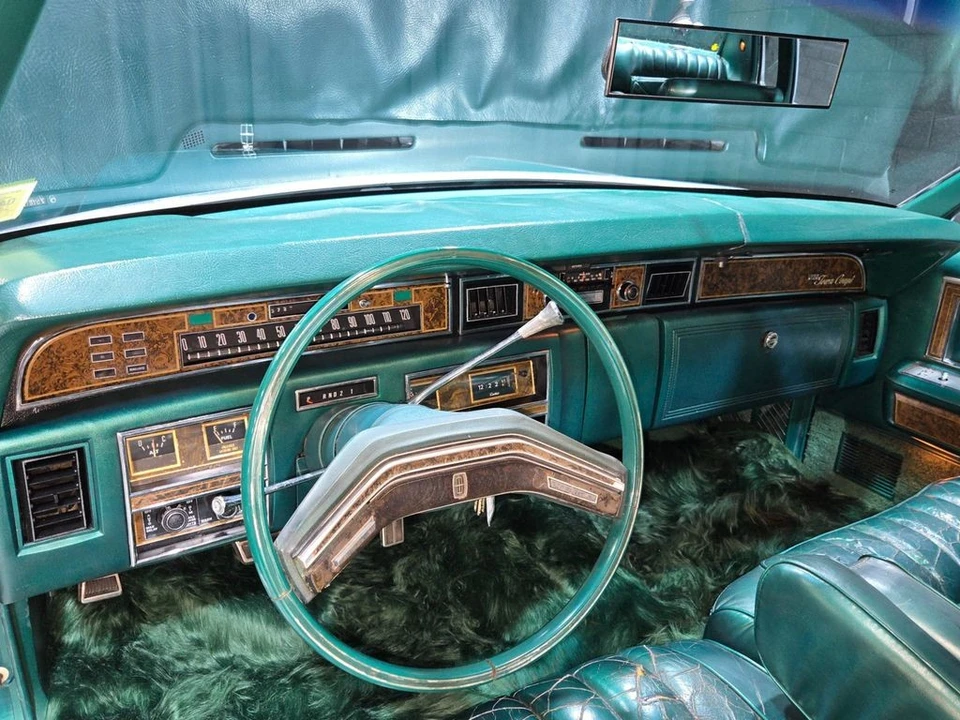 1975 Lincoln Continental 5th Gen - Image 11 of 12