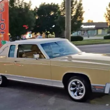 1975 Lincoln Continental Town Coupe