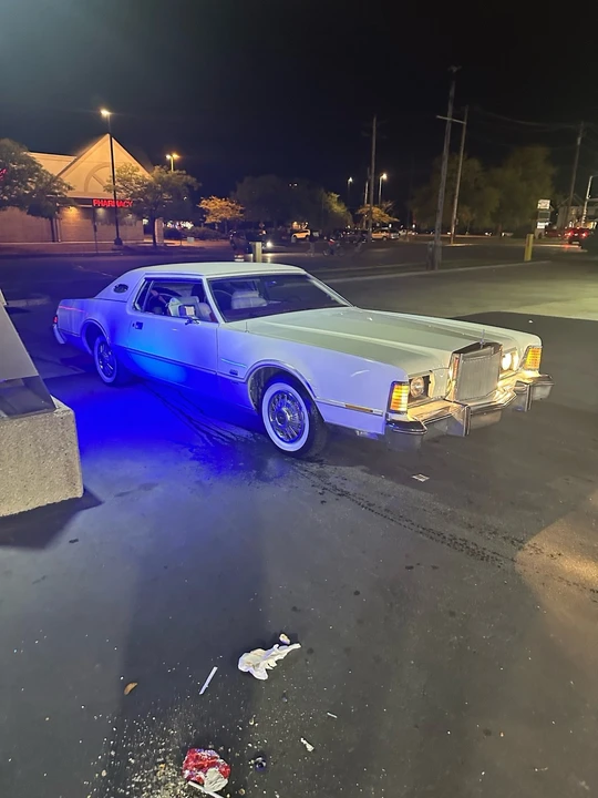 1975 Lincoln Continental 5th Gen - Image 13 of 31