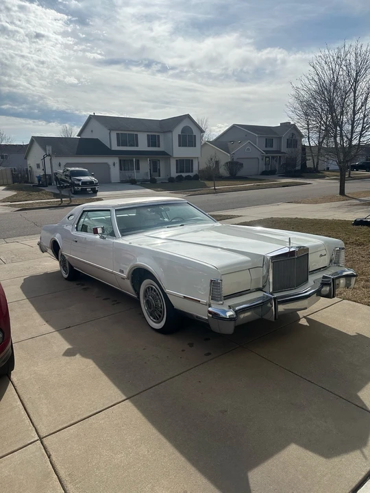 1975 Lincoln Continental 5th Gen - Image 2 of 31