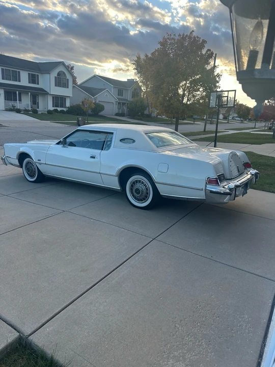 1975 Lincoln Continental 5th Gen - Image 10 of 31