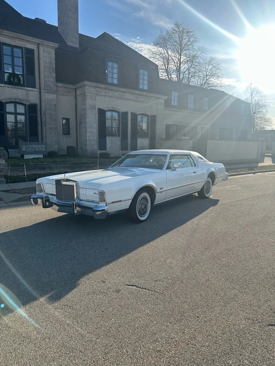1975 Lincoln Continental 5th Gen - Image 4 of 31