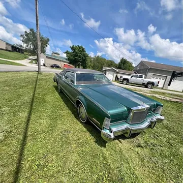 1975 Lincoln Continental Mark VII LSC Sedan 2D