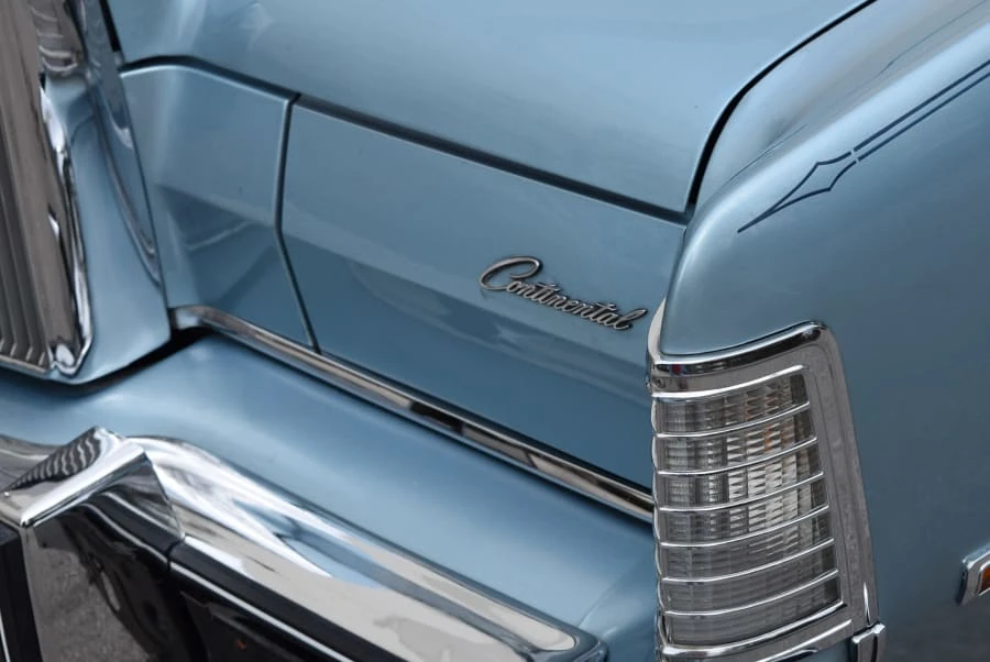 1975 Lincoln Continental Mark IV - Image 8 of 10
