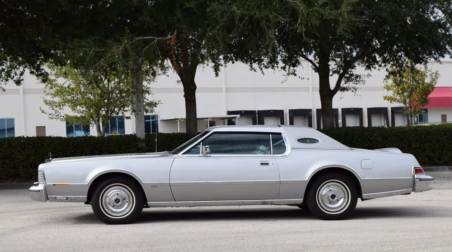 1975 Lincoln Continental Mark IV - Image 2 of 12