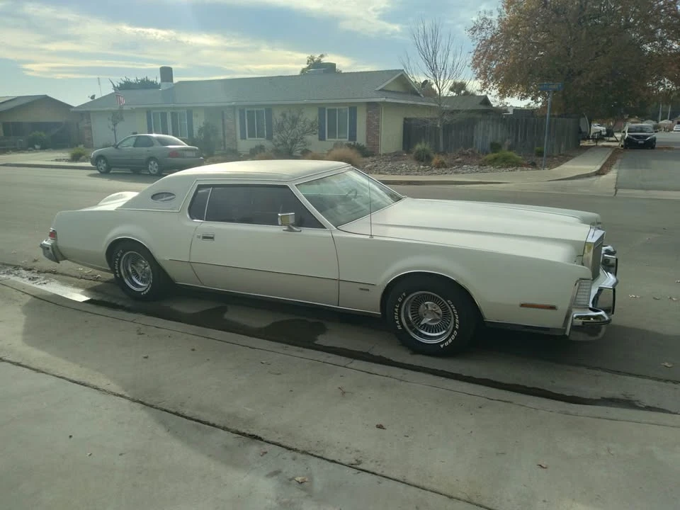 1975 Lincoln Continental Mark IV - Image 17 of 18
