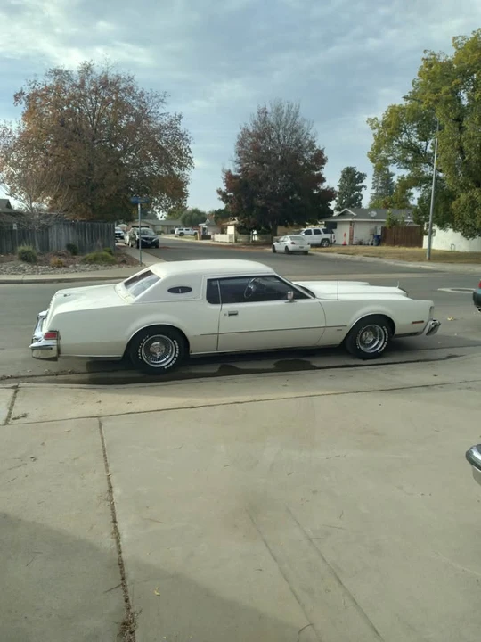 1975 Lincoln Continental Mark IV - Image 16 of 18